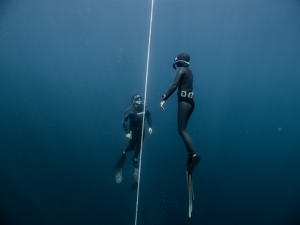 2 persons free diving